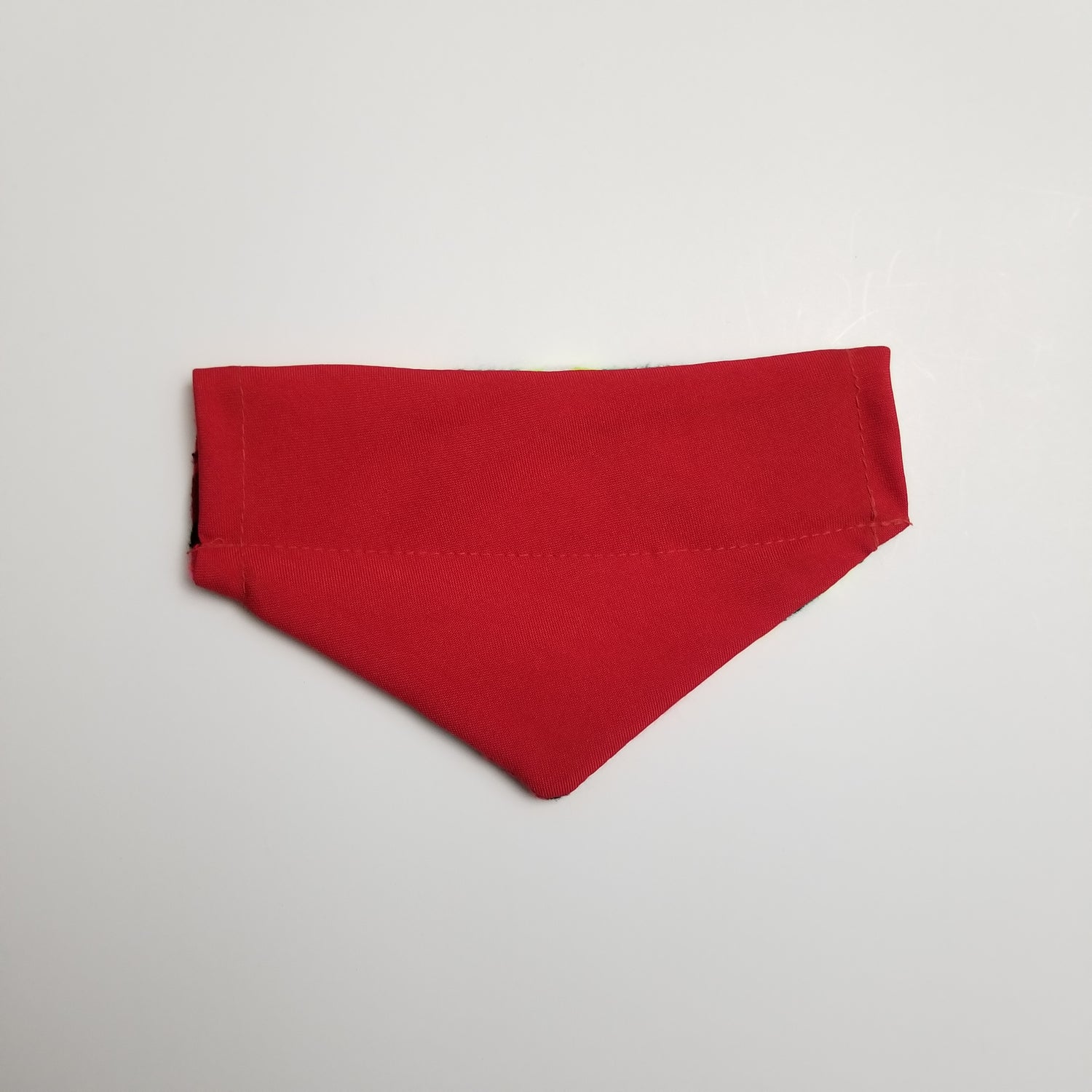 B60 MEDIUM SARAPE DOG BANDANA RED