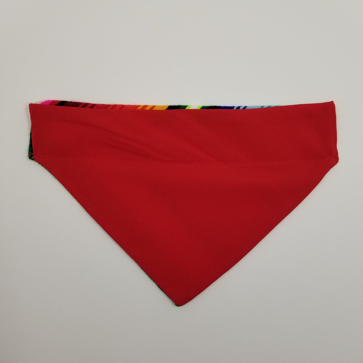 B115 LARGE SARAPE DOG BANDANA ARCOIRIS