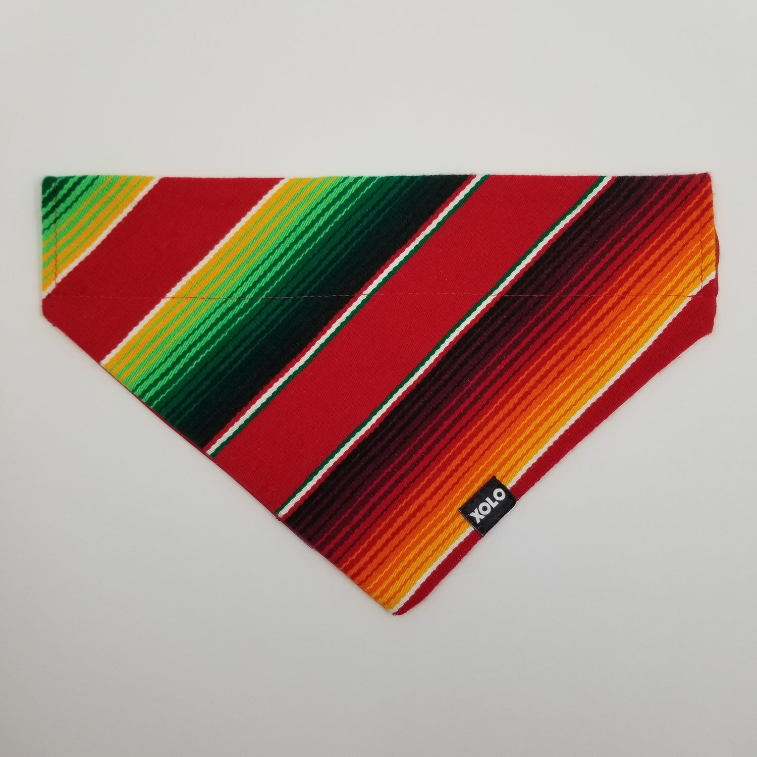 B126 LARGE SARAPE DOG BANDANA RED