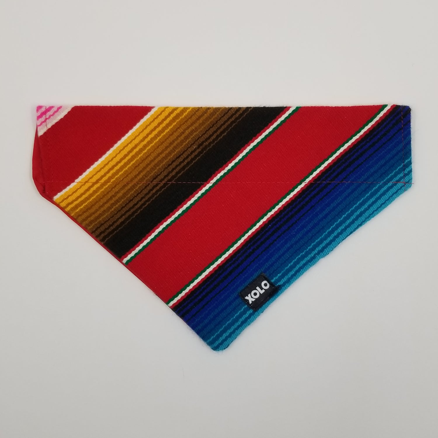 B225 MEDIUM SARAPE DOG BANDANA RED
