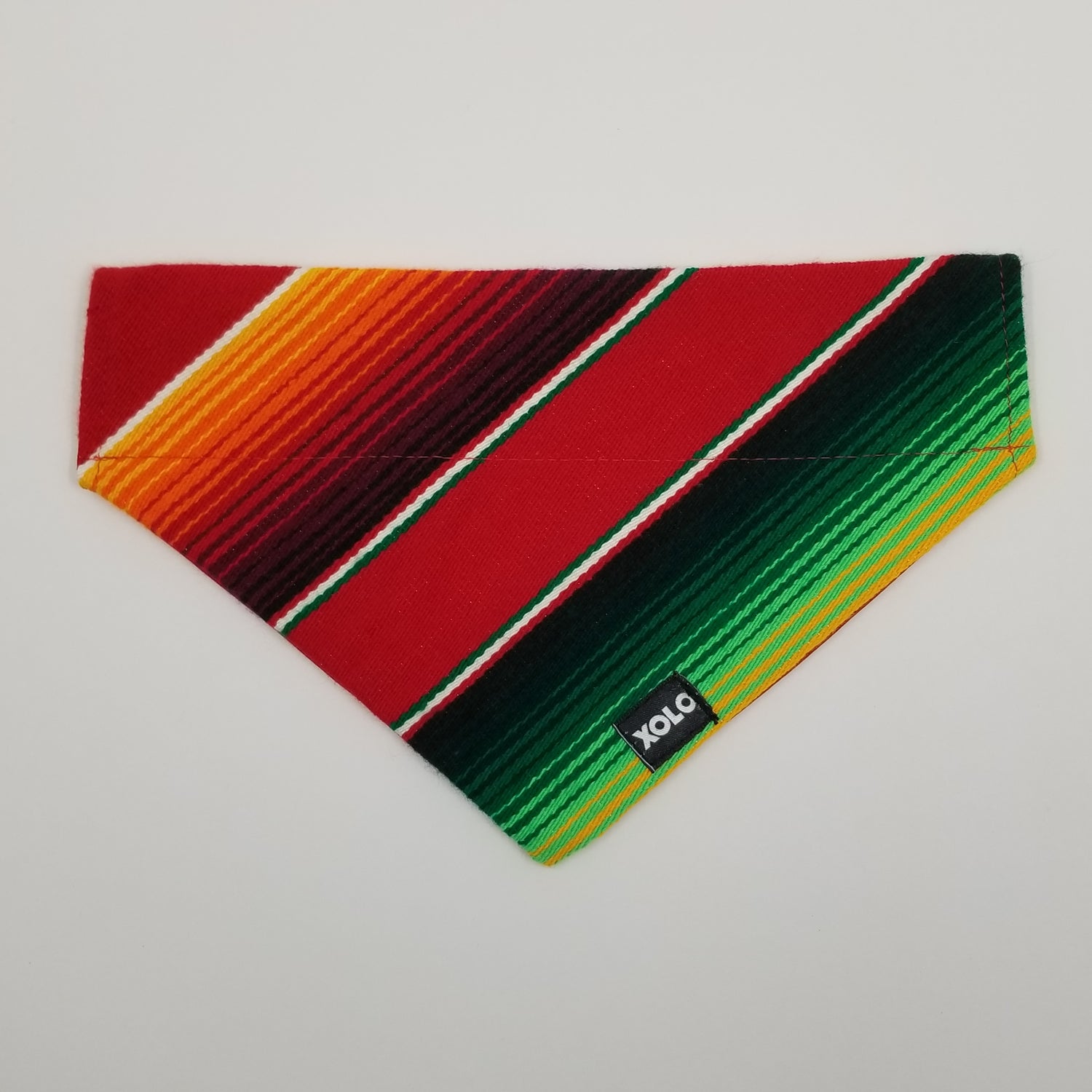 B228 MEDIUM SARAPE DOG BANDANA RED