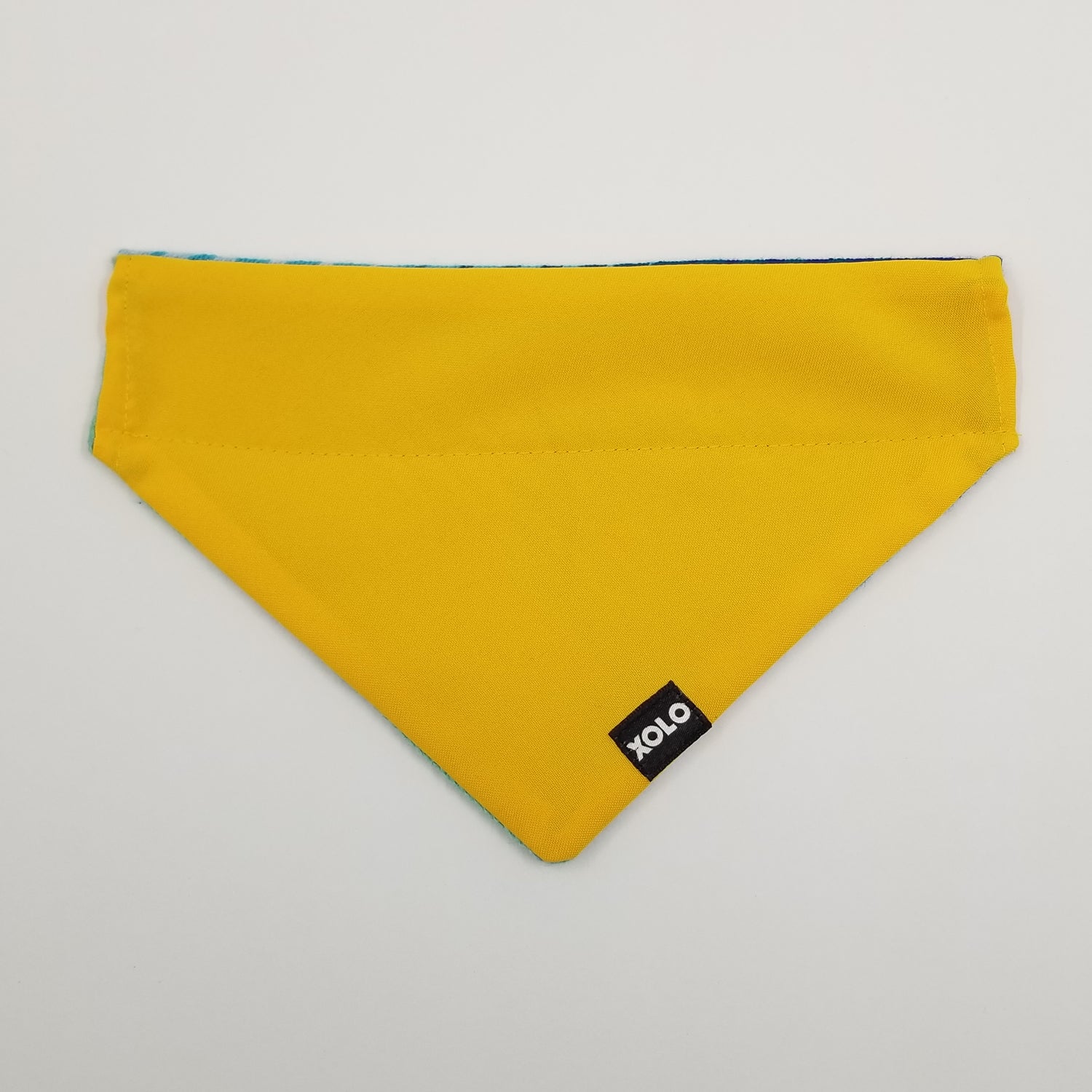 B197 MEDIUM SARAPE DOG BANDANA RETRO