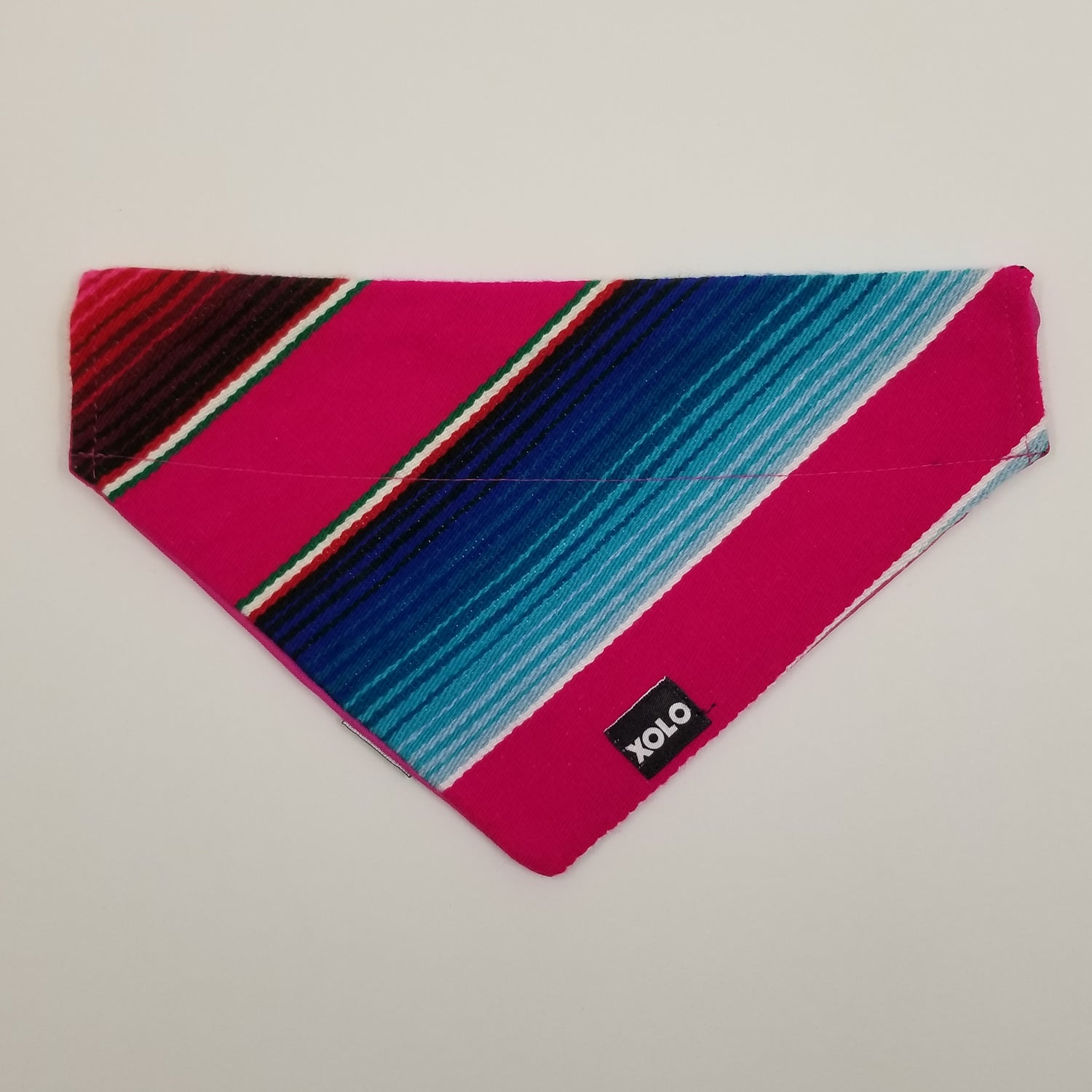 B207 MEDIUM SARAPE DOG BANDANA PINK