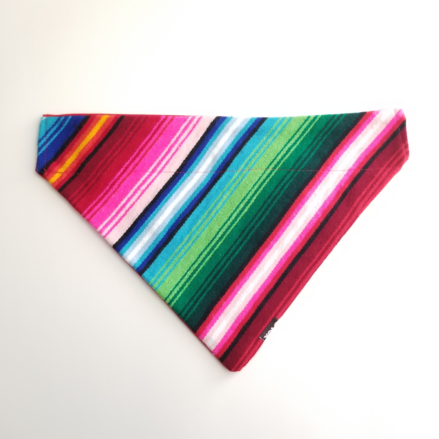 B05 EXTRA LARGE DOG SARAPE BANDANA ARCOIRIS